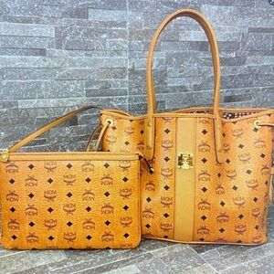 👜MCM Liz Reversible Medium Visetos Tote Bag& Pouch Wallet